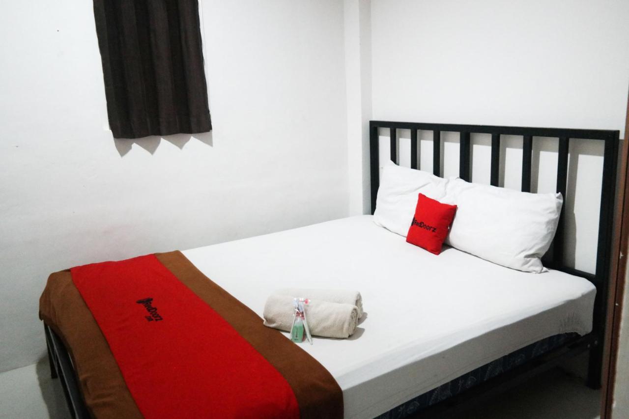 Reddoorz At Jalan Somba Opu Losari Μακασάρ Εξωτερικό φωτογραφία