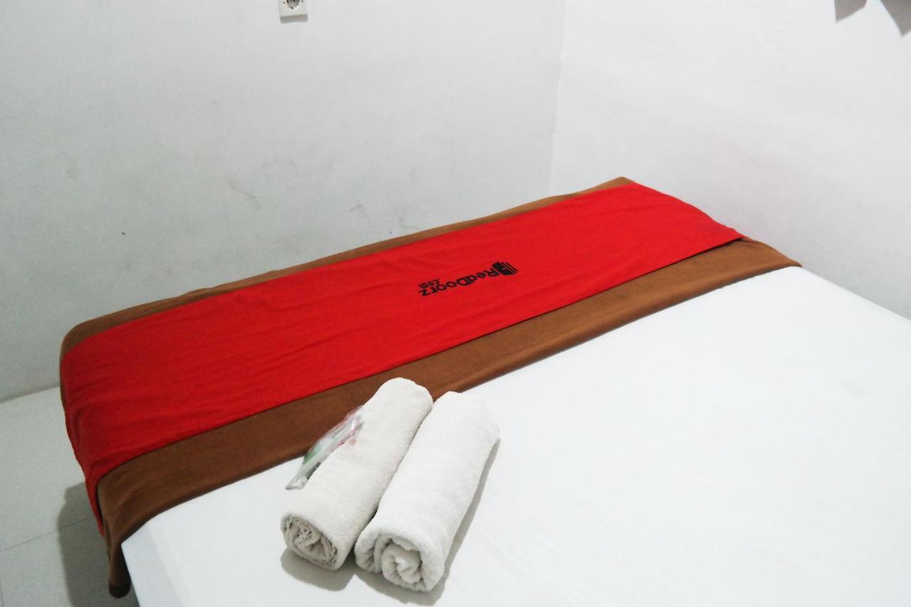 Reddoorz At Jalan Somba Opu Losari Μακασάρ Εξωτερικό φωτογραφία
