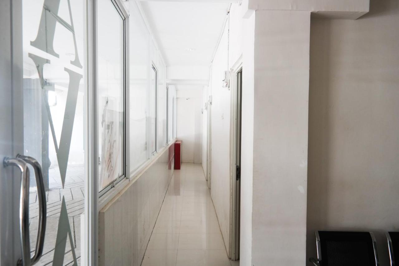 Reddoorz At Jalan Somba Opu Losari Μακασάρ Εξωτερικό φωτογραφία
